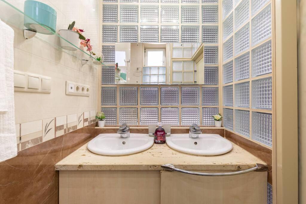 Stylish Central Budapest Apartment Budapeste Exterior foto