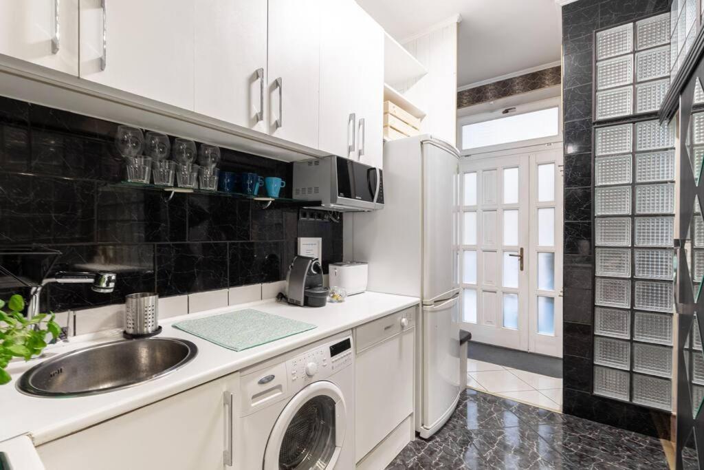 Stylish Central Budapest Apartment Budapeste Exterior foto